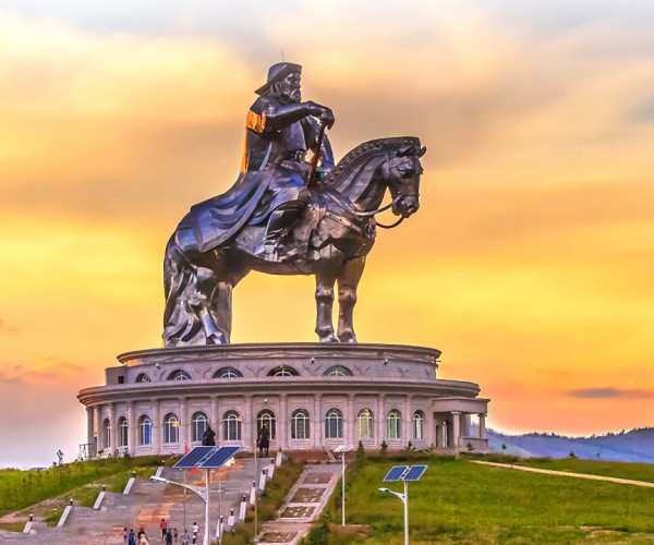 Chingis Khan statue